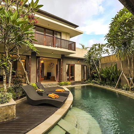 Aksata Villas Canggu Exterior photo