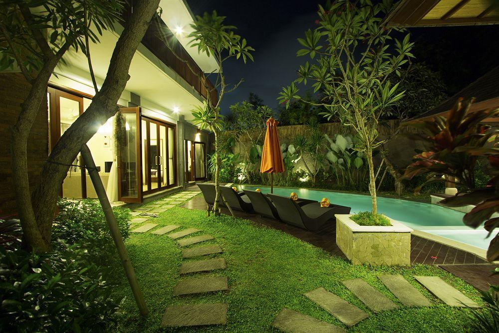 Aksata Villas Canggu Exterior photo