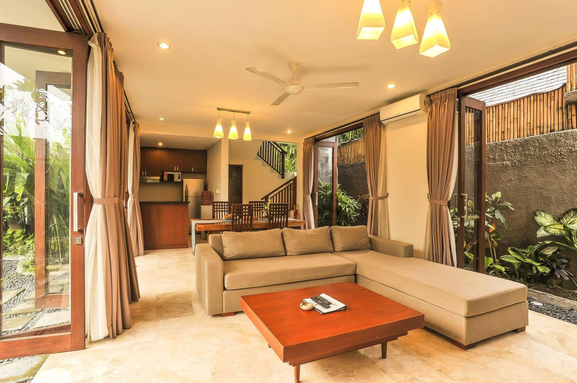 Aksata Villas Canggu Exterior photo