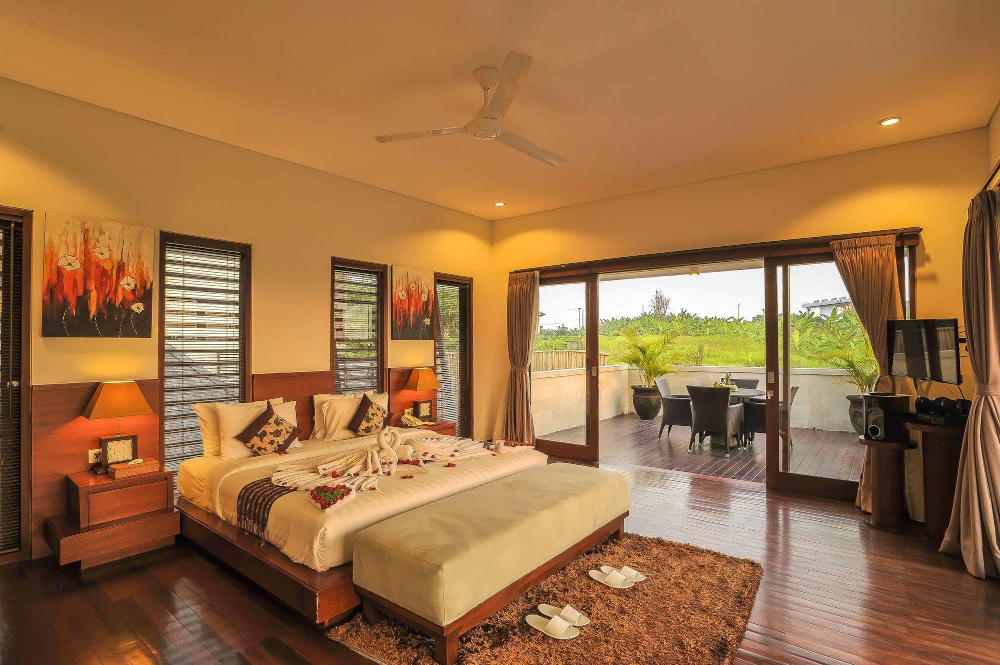 Aksata Villas Canggu Exterior photo