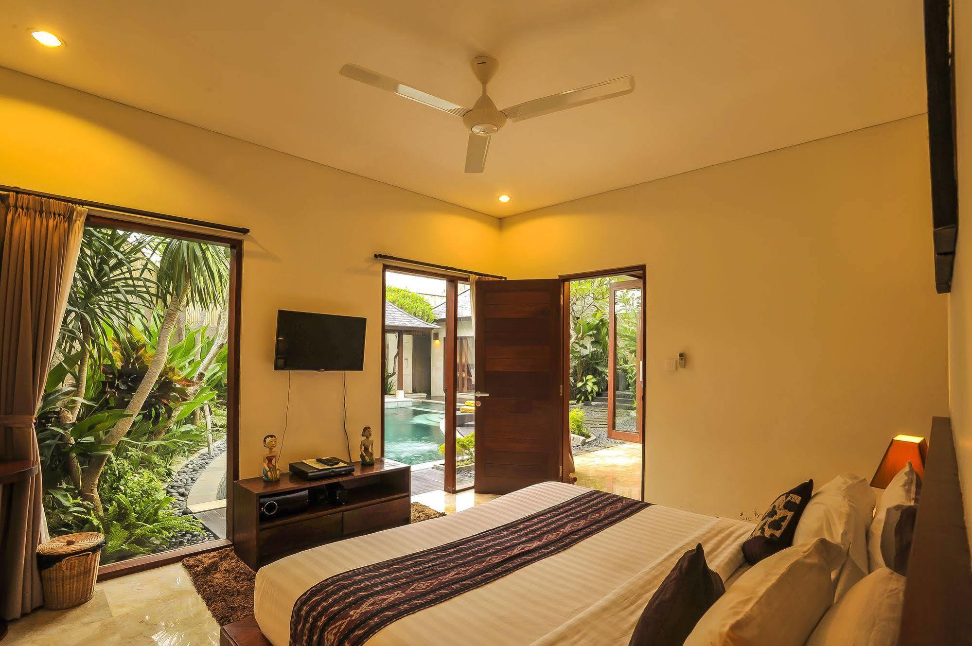 Aksata Villas Canggu Exterior photo